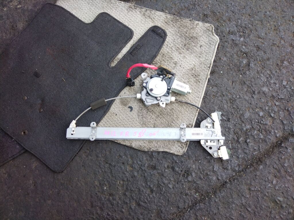 Стеклоподъемный механизм на Nissan March AK12 80730-AX00D, Переднее Правое расположение