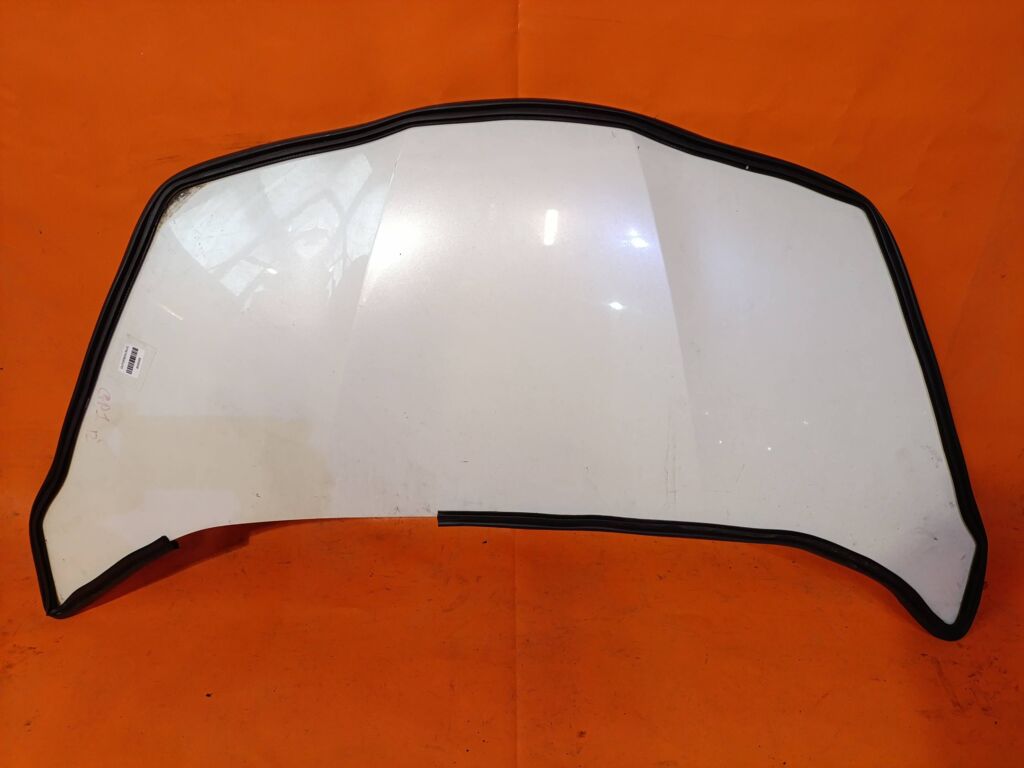 Капот на Honda Fit GP1