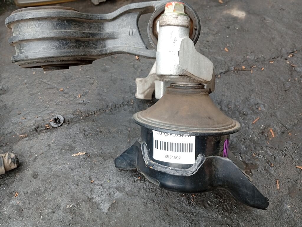 Подушка двигателя на Honda Stepwgn RK5 R20A Фото 2