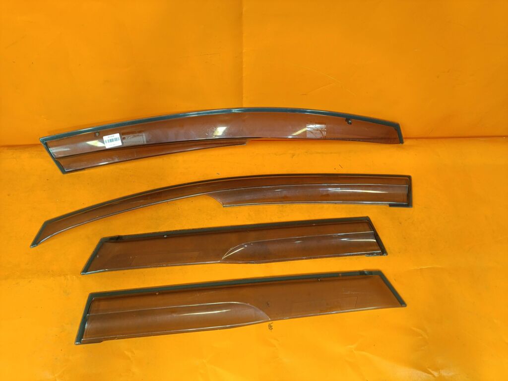 Ветровик на Honda Airwave GJ1