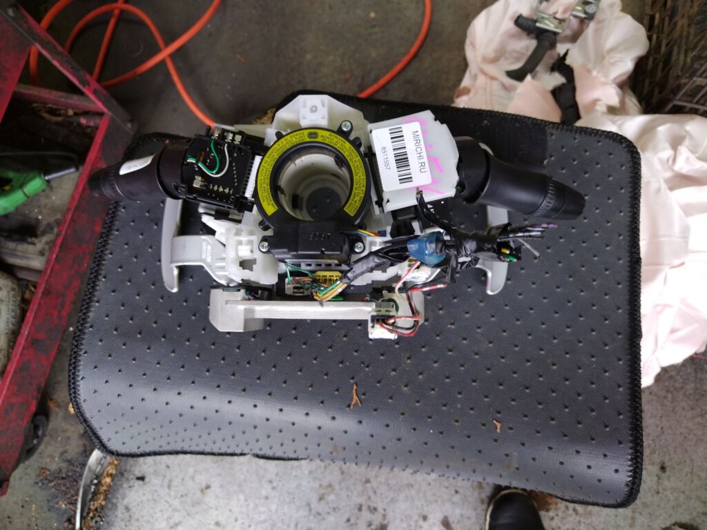 Шлейф-лента air bag на Mitsubishi Delica D5 CV5W 8600A170