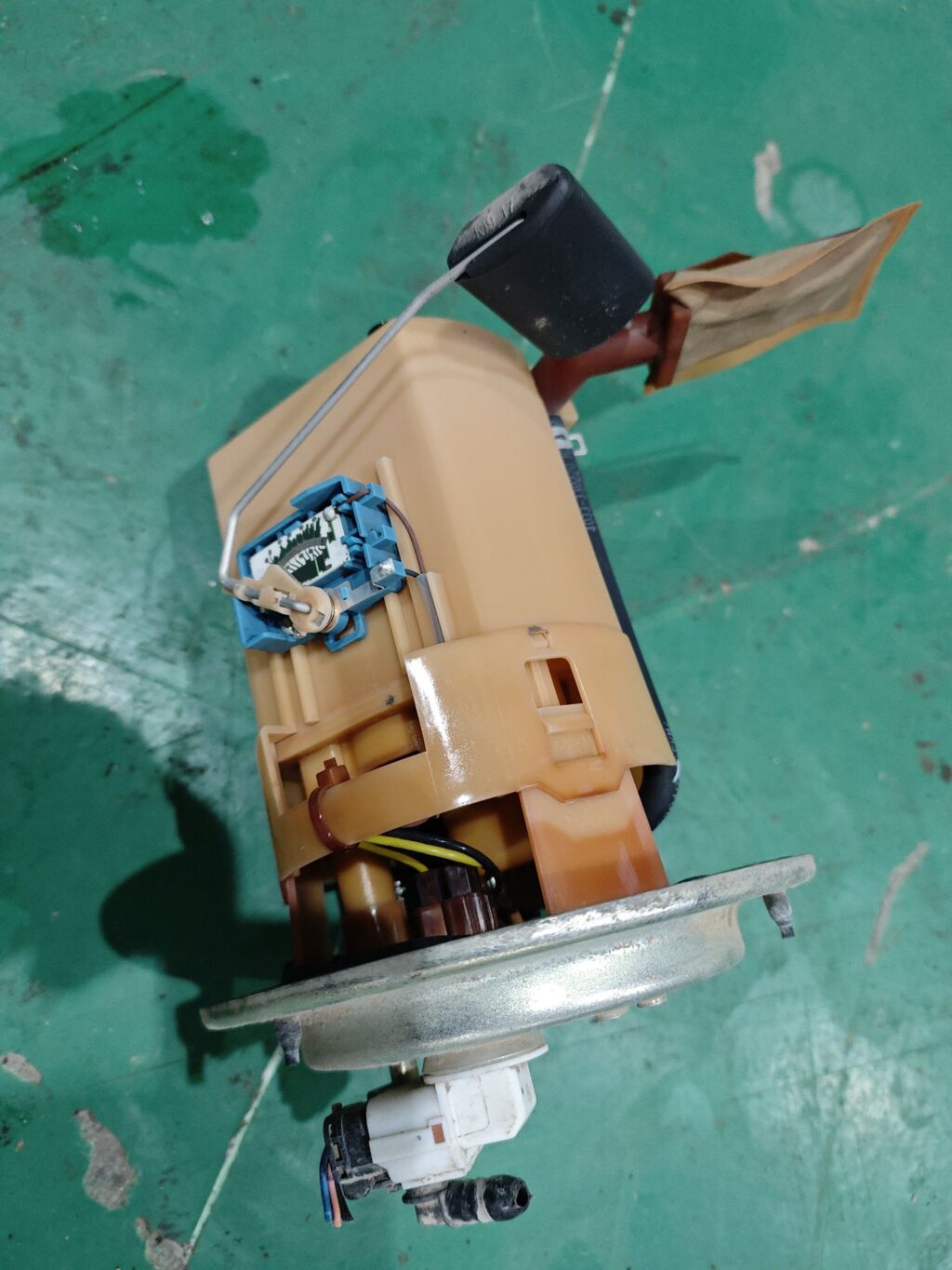Бензонасос на Kia Cerato LD G4ED