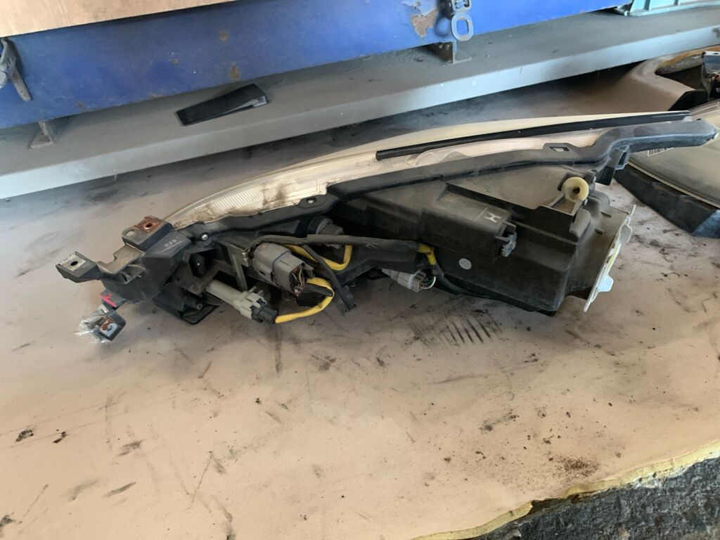 Фара на Mazda Atenza GH5FS 100-41659, Правое расположение