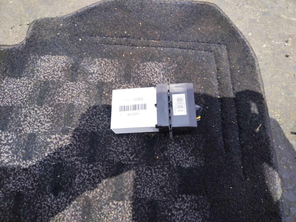 Регулятор скорости мотора отопителя на Nissan Cube YZ11 HR15DE