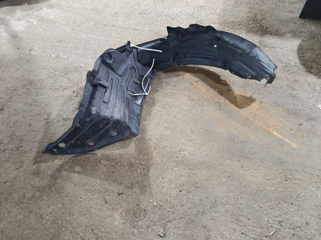 Подкрылок на Nissan Teana J31 Фото 3
