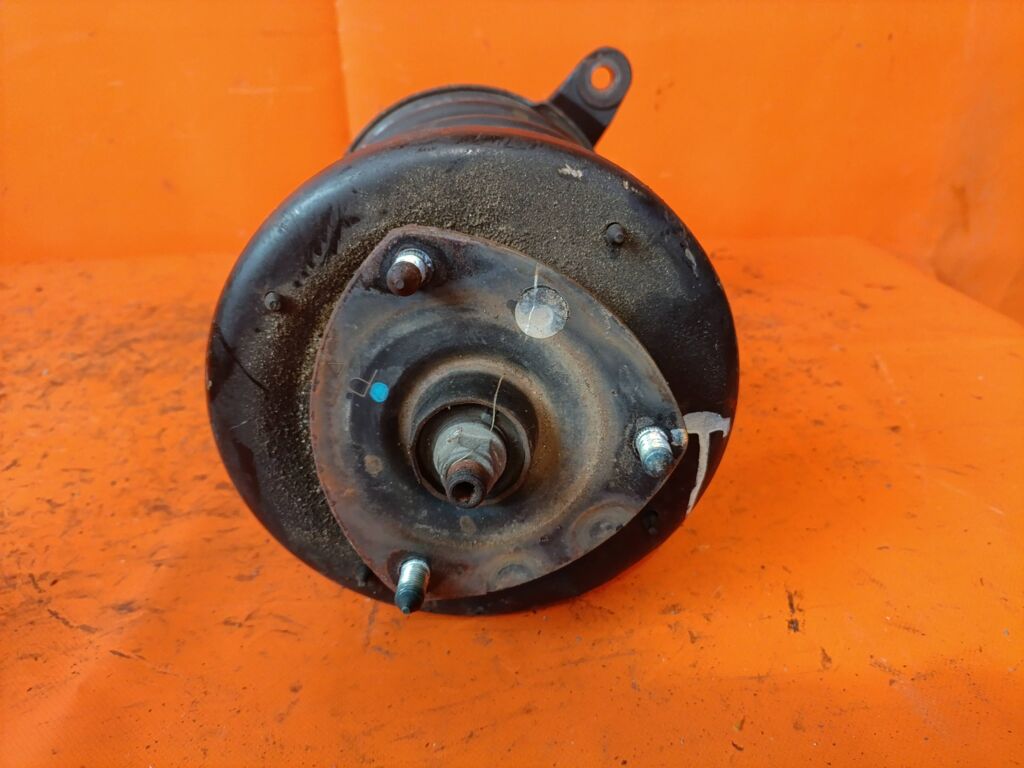 Стойка амортизатора на Honda Stream RN4 K20A 331012  51605-S7A-N05  51605-S7A-N06  51605-S7B-905  51605-S7B-906  51605-S7B-907  51605-S7C-G04  51605-S7C-N05  51605-S7C-N06  CR-049-2284  CR-049FR-RN1  CR8882  SJ-049-2284  ST-049-2284  ST-049FR-RN1, Переднее Правое расположение