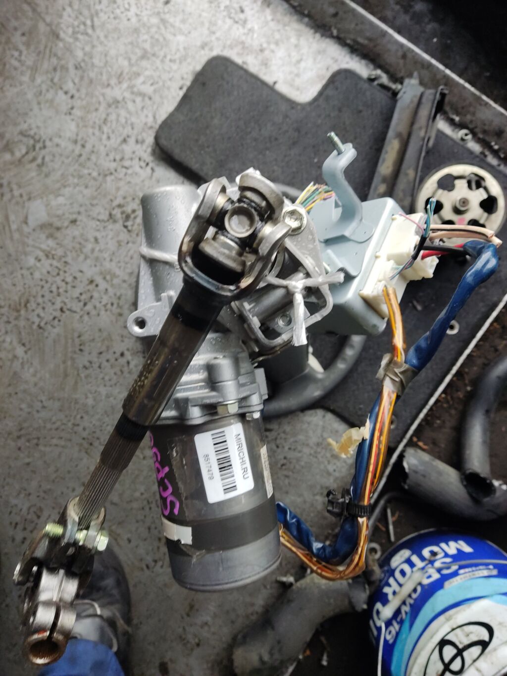 Рулевая колонка на Toyota Vitz SCP90