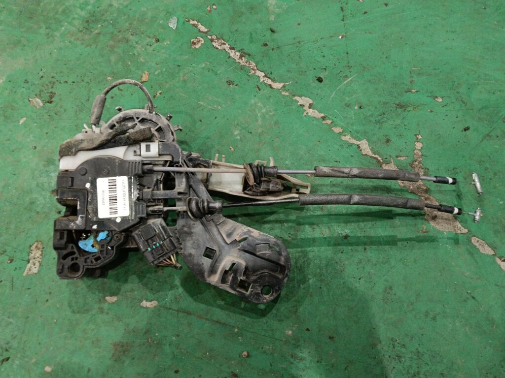 Замок двери на Hyundai Elantra MD 81310-4V030, Переднее Левое расположение