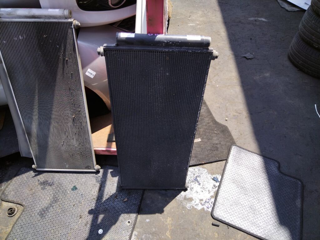 Радиатор кондиционера на Honda Freed GB3 L15A