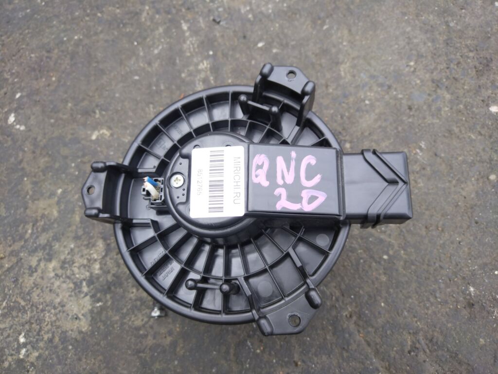 Мотор печки на Toyota Bb QNC20 88550-B1020