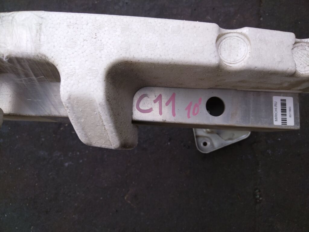 Жесткость бампера на Nissan Tiida C11, Переднее расположение