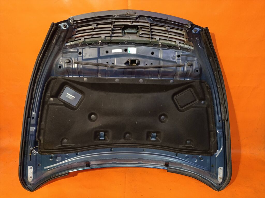 Капот на Nissan Teana J32