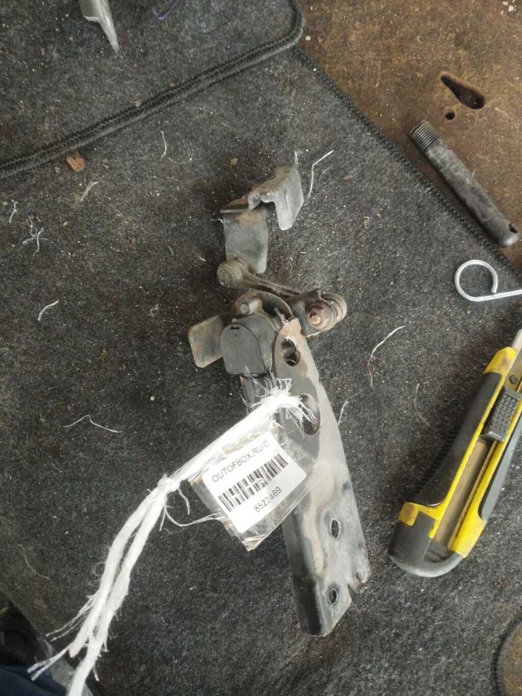 Датчик регулировки наклона фар на Honda Stepwgn RK1, Заднее расположение