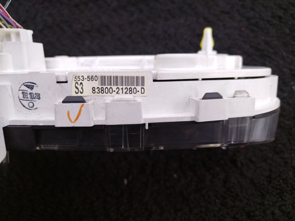 Спидометр на Toyota Caldina AZT241W 1AZ-FSE 83800-21280-D