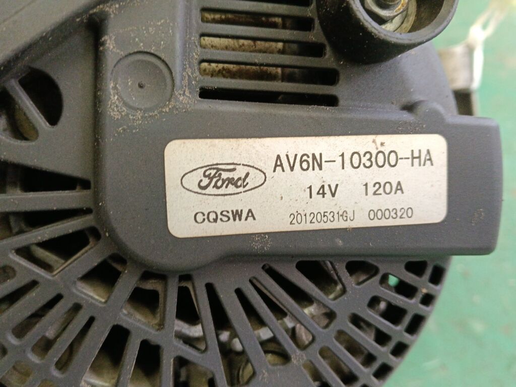 Генератор на Ford Focus 3 PNDA AV6N-10300-HA