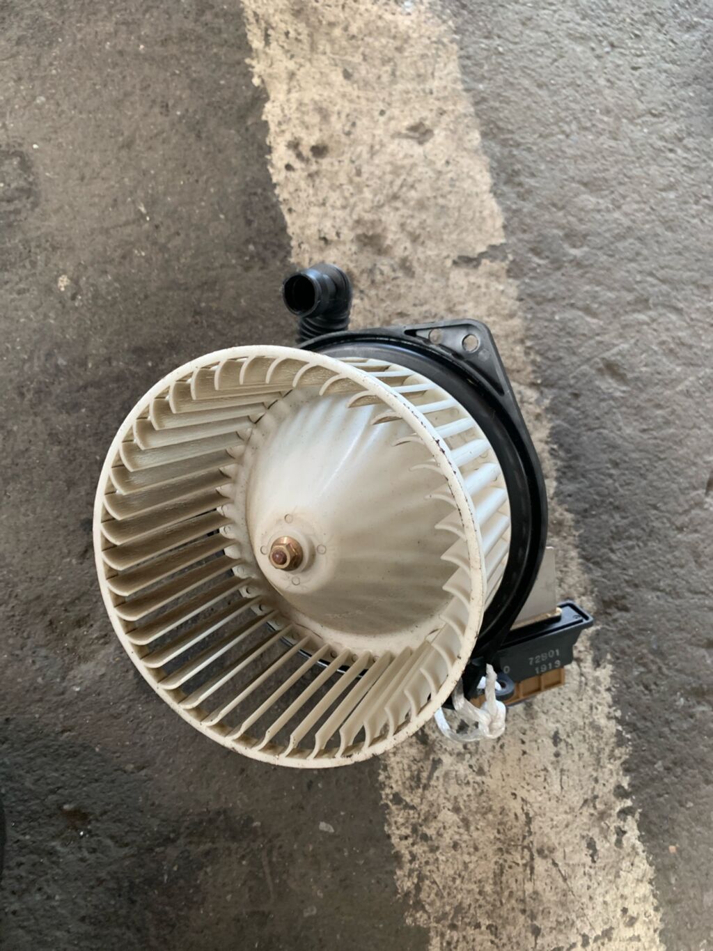 Мотор печки на Nissan Cube AZ10 2722072B00