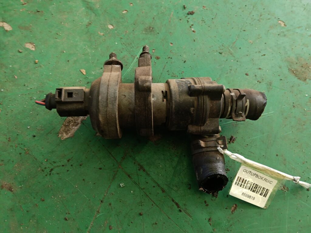 Насос отопителя на Volkswagen Touareg 7L BRJ 0392020078
