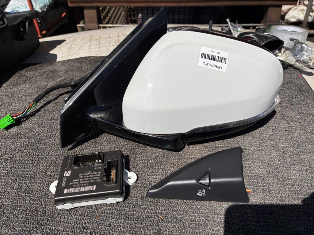 Зеркало двери боковой на Volvo V40 MV, Левое расположение