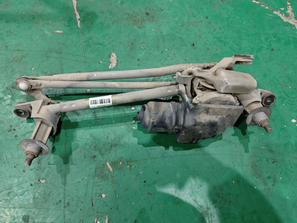 Мотор привода дворников на Honda City GD6