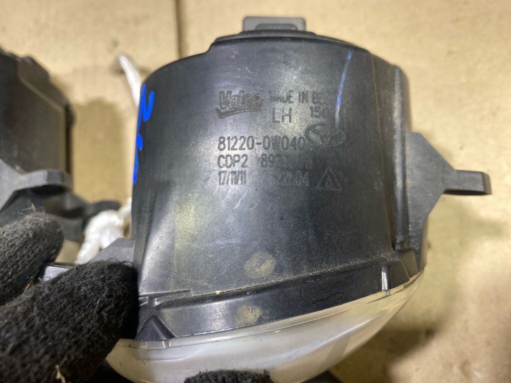 Туманка бамперная 81220-0W040 VALEO 81220-0W040 на Toyota Prius Alpha ZVW41W Фото 2