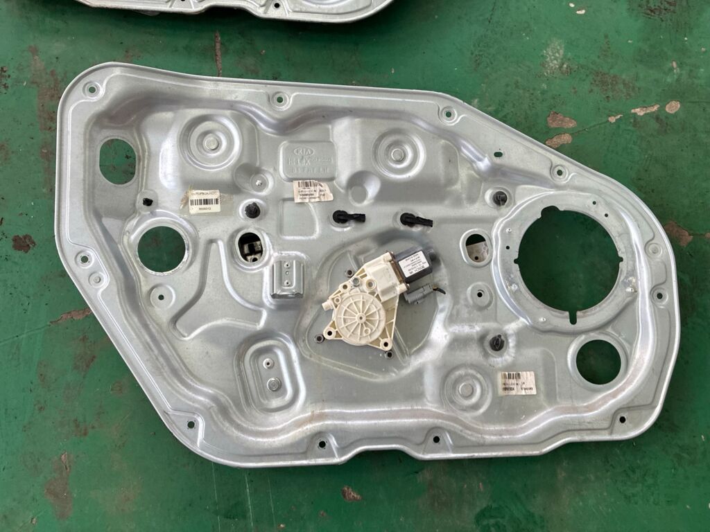 Стеклоподъемный механизм на Kia Cerato YD 82450-B5000, Переднее Левое расположение