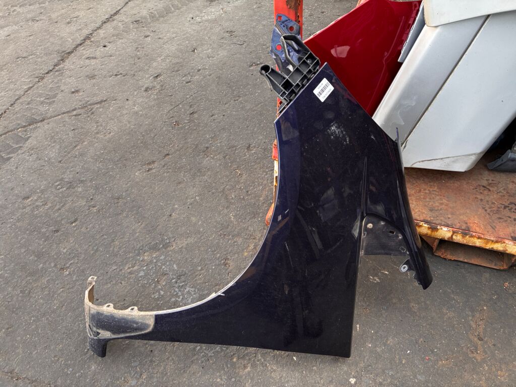 Крыло переднее на Honda Fit GE6 60261-TF0-000ZZ  60261TF0000ZZ  HD10118AL  HD10118ALJ  HD75101602L00  L02747  PHD10118AL  STHD760162, Левое расположение