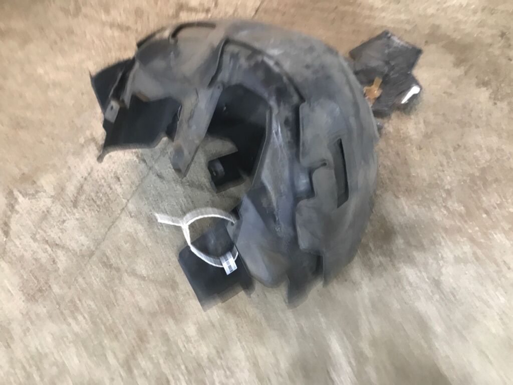 Подкрылок на Saab 9-3 12786022C, Заднее расположение