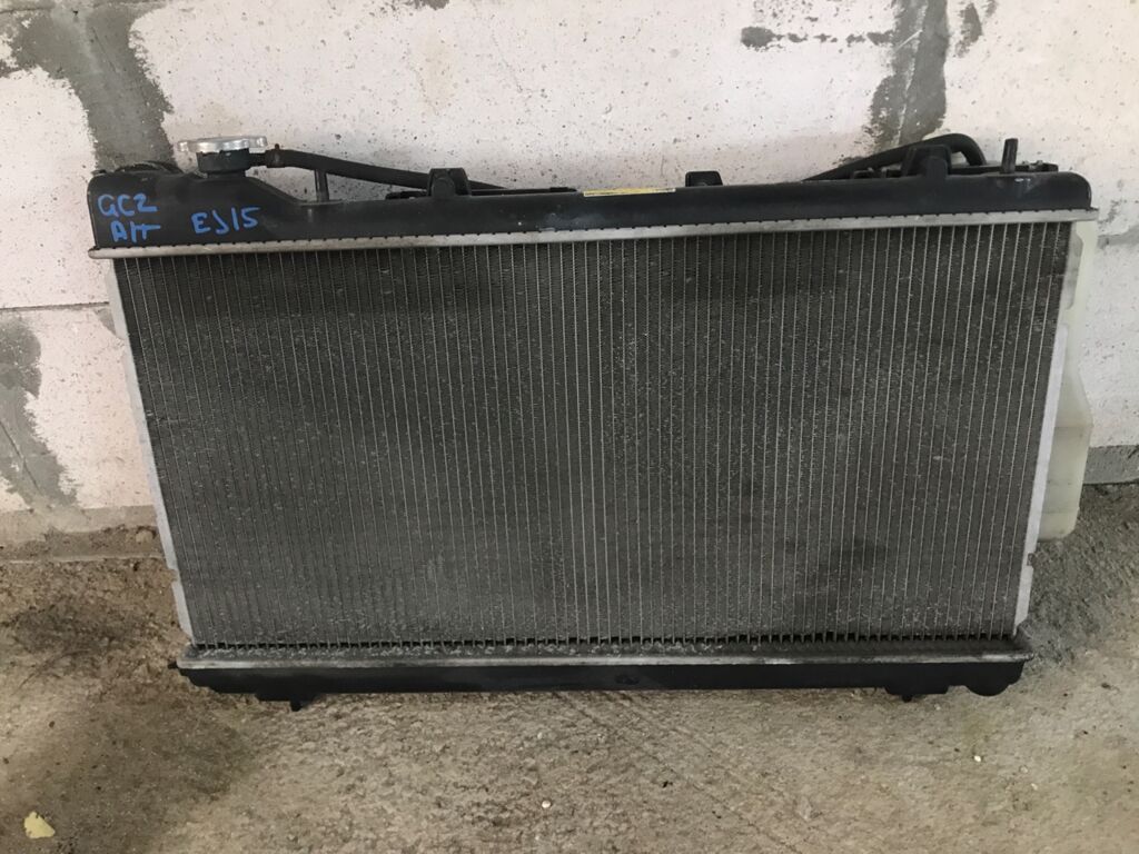 Радиатор ДВС на Subaru Impreza GC2 EJ15