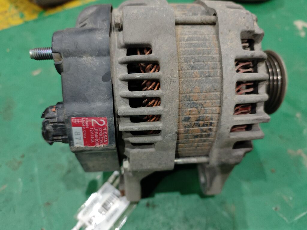 Генератор на Nissan Tiida C11 HR16DE 23100-ED50A