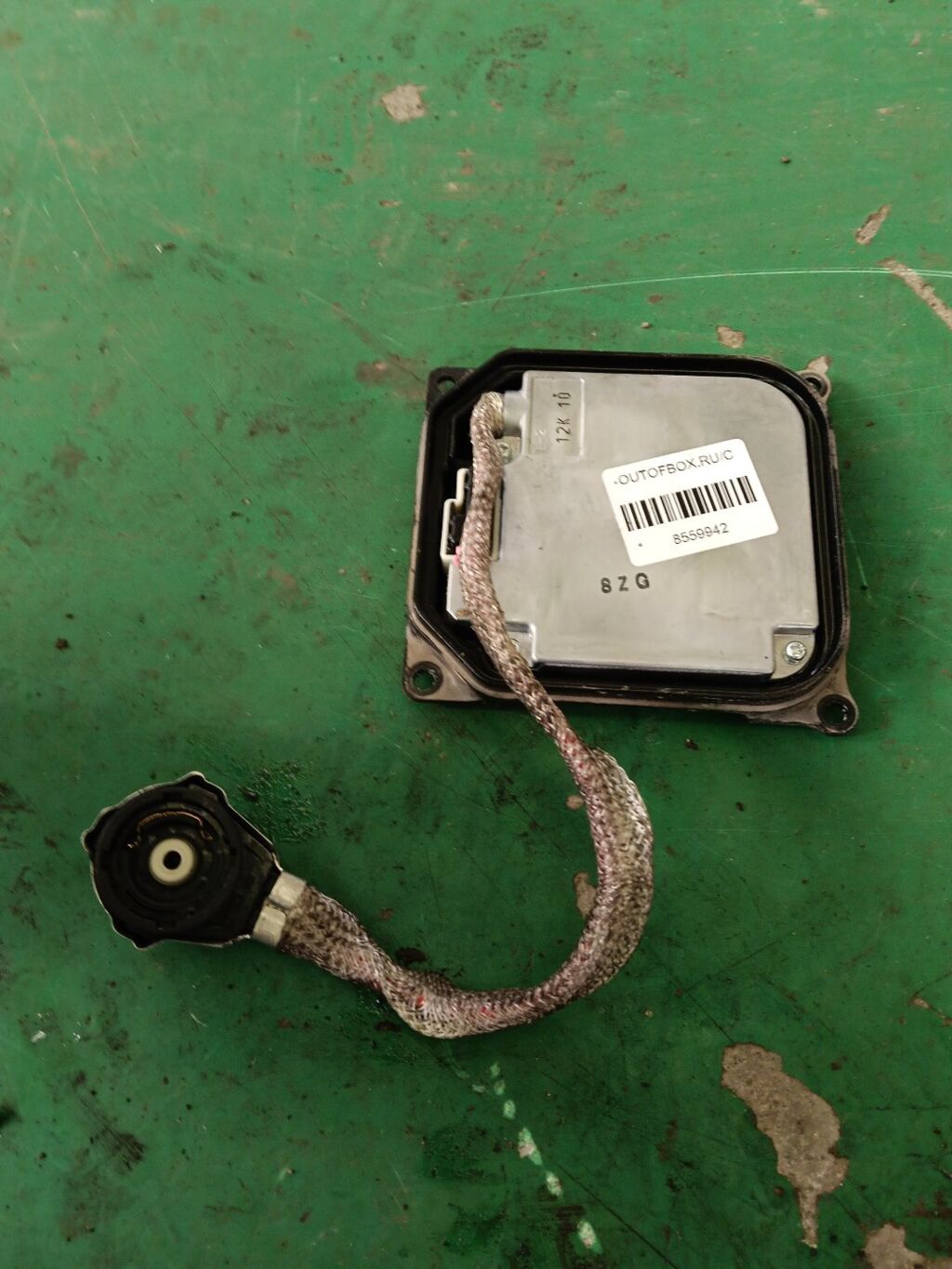 Блок розжига ксенона 85967-51050 на Toyota Camry ACV40 Фото 2