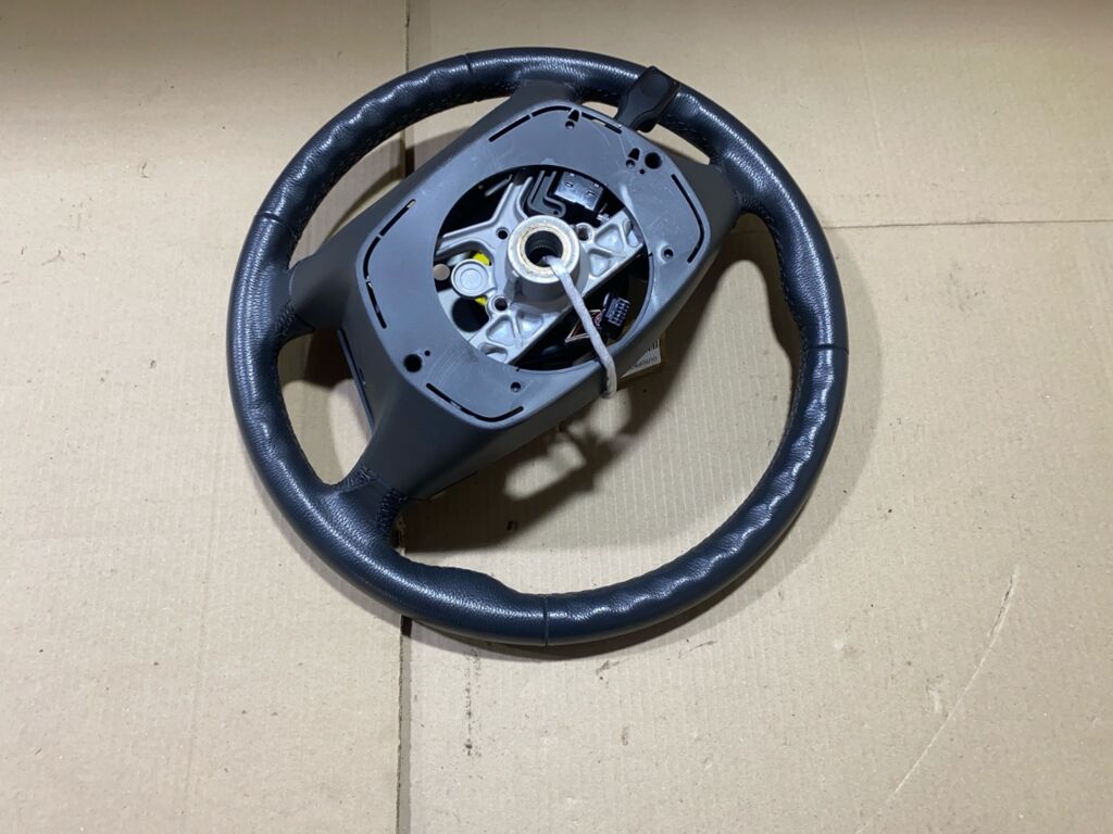 Руль на Toyota Avensis AZT250 Фото 3