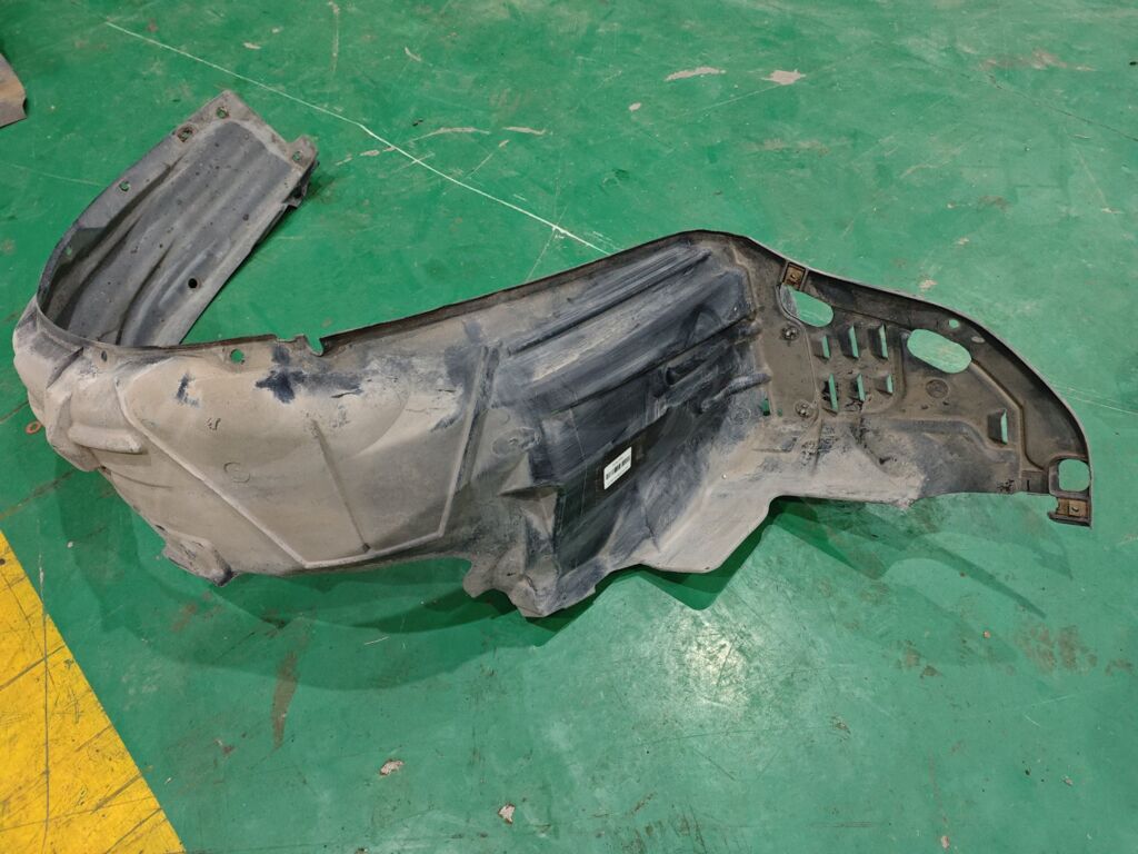 Подкрылок на Honda Accord CM5 74151-SDE-T003, Переднее Левое расположение