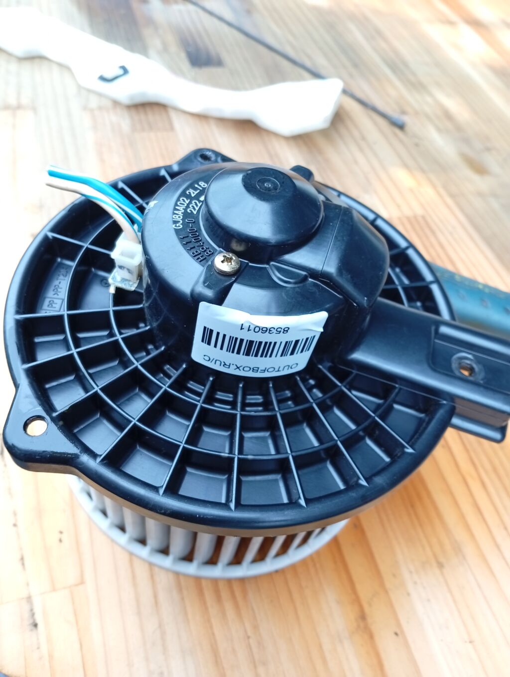 Мотор печки на Mazda Atenza GGEP