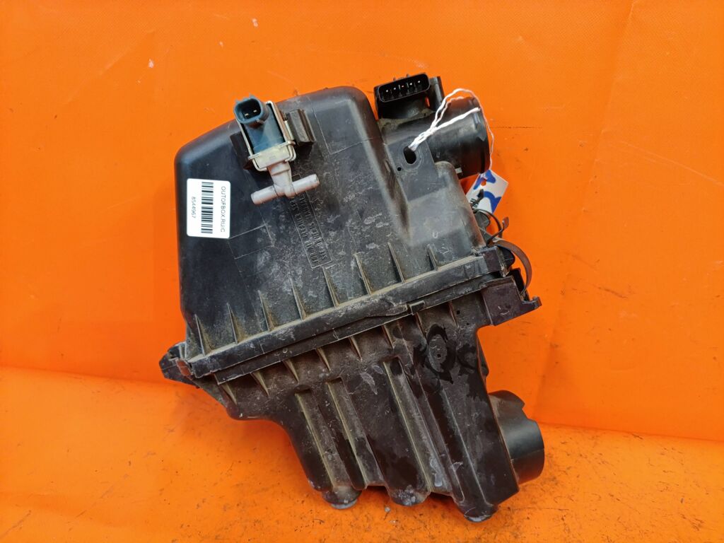 Датчик расхода воздуха на Toyota Porte NNP10 2NZ-FE 22204-22010  22204-0J010