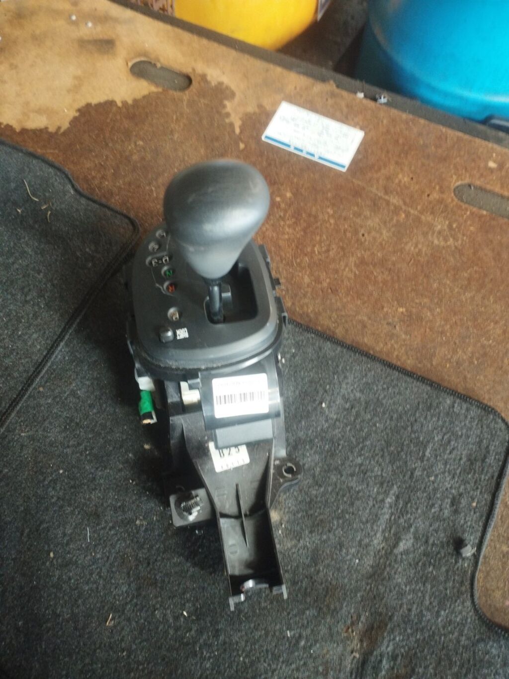 Ручка КПП на Toyota Vitz NCP95