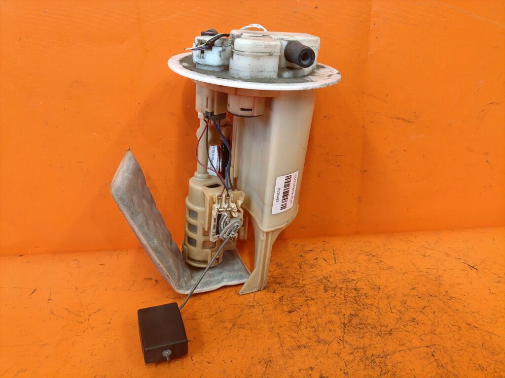 Бензонасос на Toyota Spade NCP141 1NZ-FE