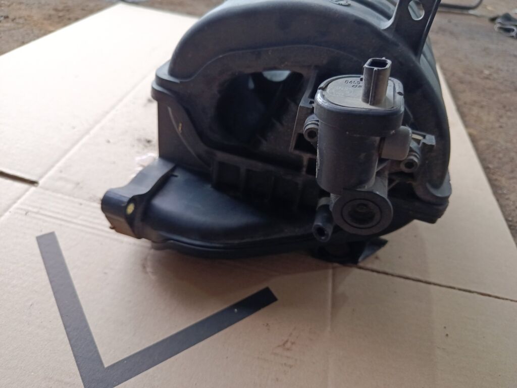 Коллектор впускной на Suzuki Sx4 YA11S M15A Фото 2