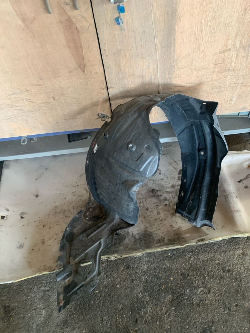 Подкрылок на Mazda Atenza GHEFW LF GAA956130, Переднее Правое расположение