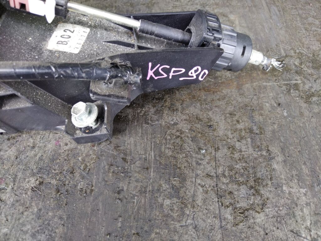 Ручка КПП на Toyota Vitz KSP90 Фото 2