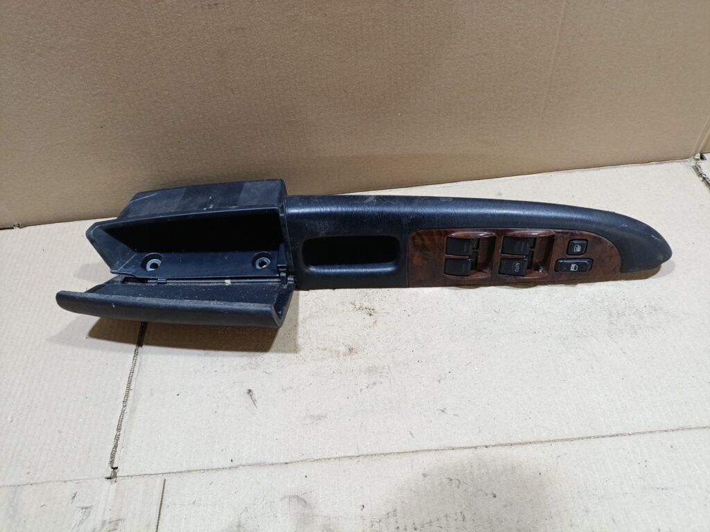 Блок упр-я стеклоподъемниками 84820-21020 на Toyota Caldina ST215G Фото 4