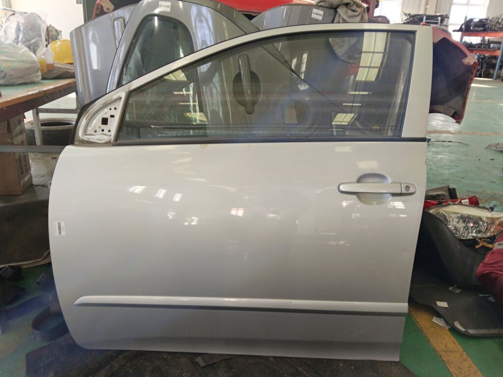 Дверь боковая на Toyota Corolla ZRE151L, Переднее Левое расположение