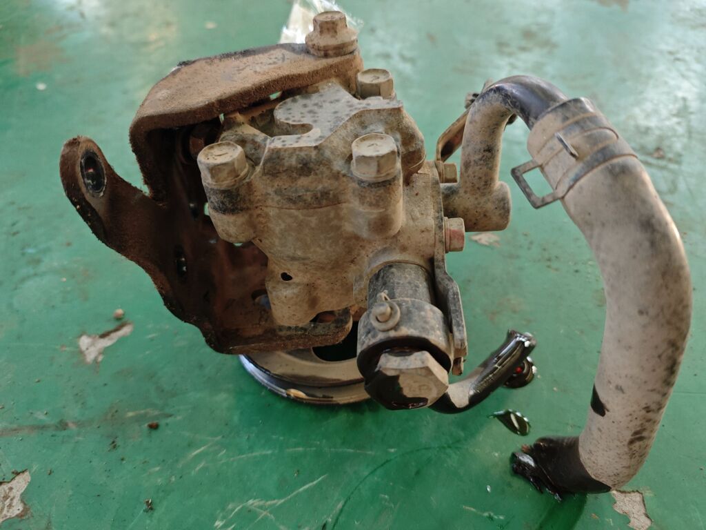 Насос гидроусилителя на Hyundai Accent MC G4EE 57100-1E000
