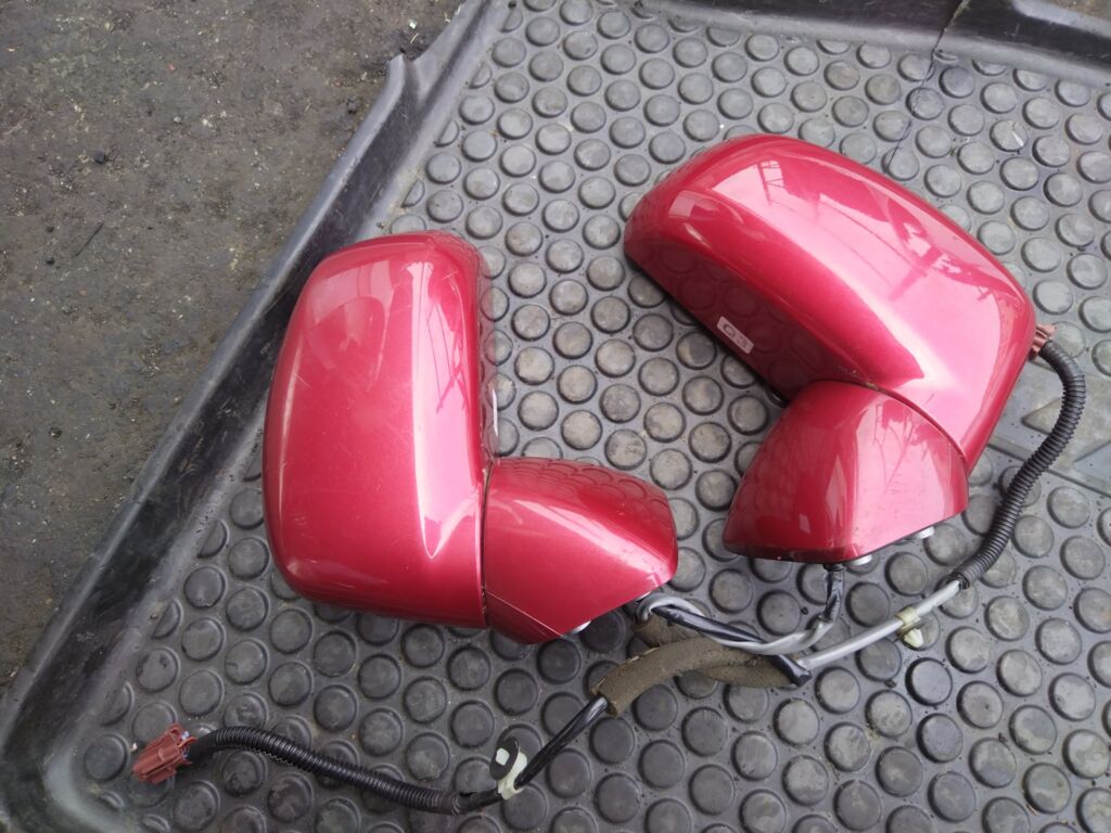 Зеркало двери боковой на Nissan Tiida C11