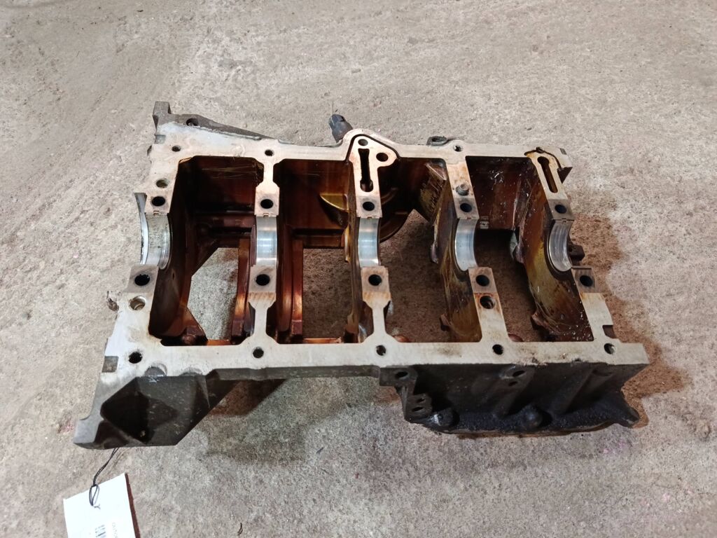 Блок двигателя на Toyota Vista ZZV50 1ZZ-FE Фото 2