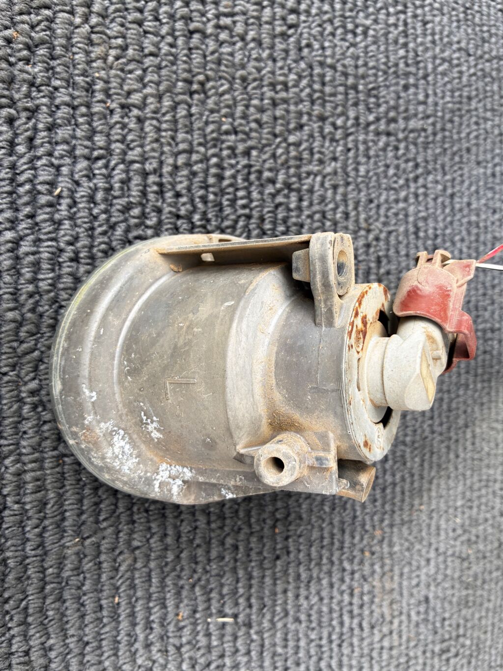 Туманка бамперная на Toyota Ist NCP61 52-040 212-2035L-UE  81221-52050  81221-52052  81221-52053, Левое расположение