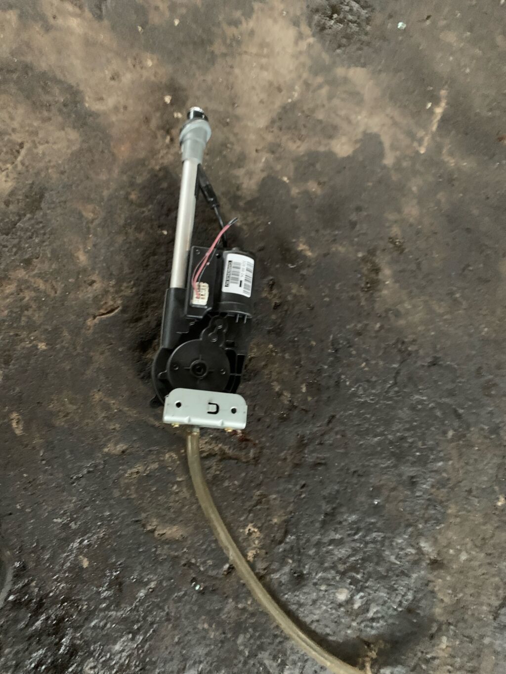 Антенна на Nissan Presea R11 28200-40Y06  28215-0E006  28215-52C06