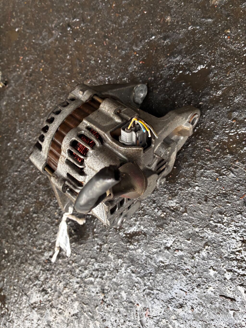 Генератор на Mitsubishi Colt Z25A 4G19 MN149162
