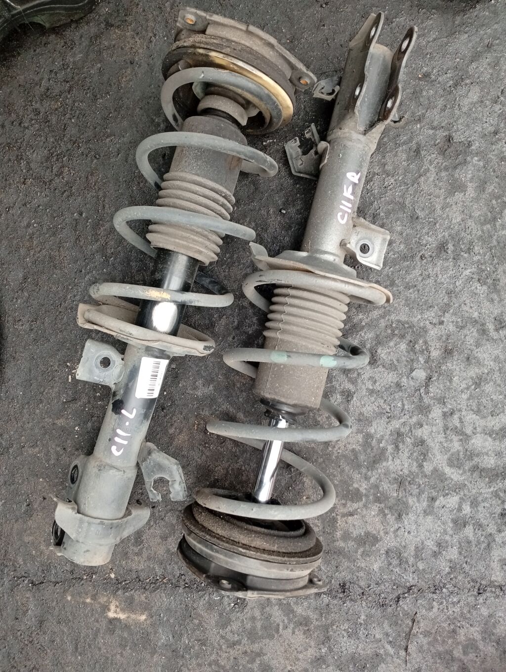 Стойка амортизатора на Nissan Tiida C11 HR15DE, Переднее расположение