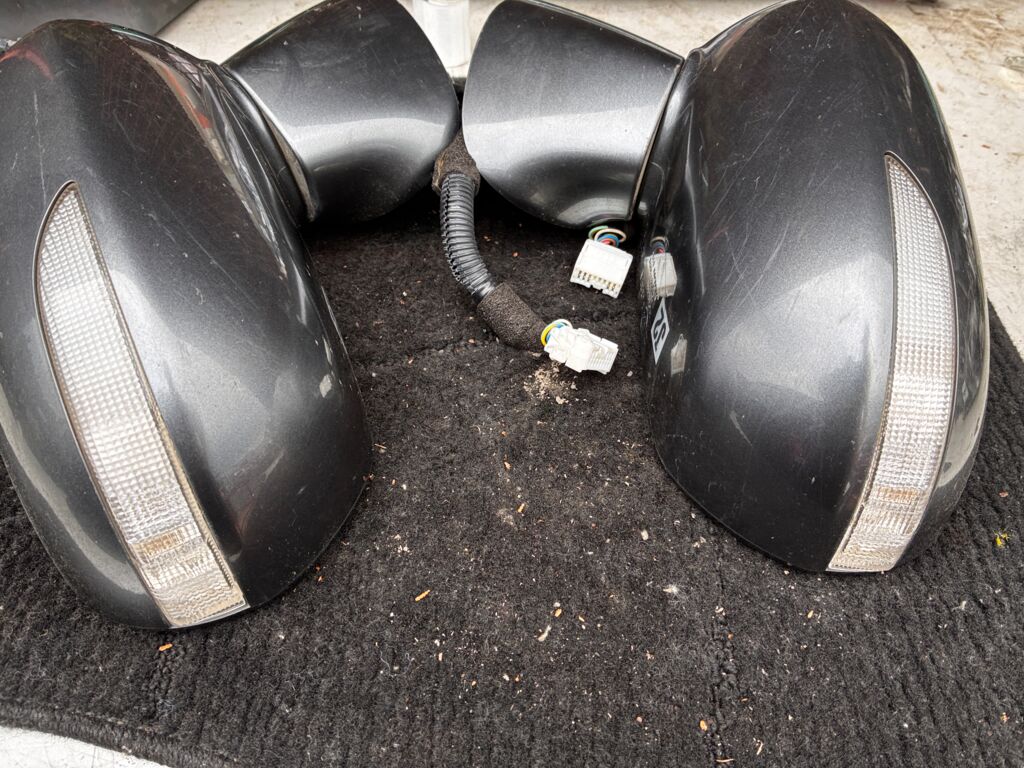 Зеркало двери боковой на Honda Stream RN6