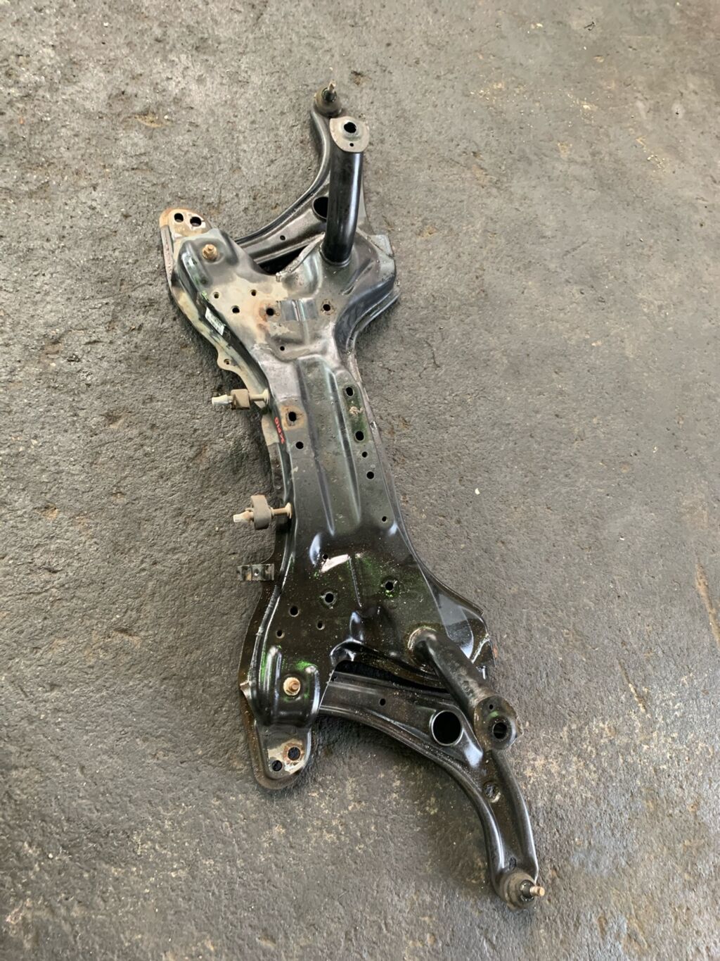 Балка под ДВС на Toyota Vitz SCP10 1SZ-FE, Переднее расположение